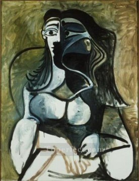 キュービズム Painting - Femme assise dans un fauteuil 1917 キュビズム